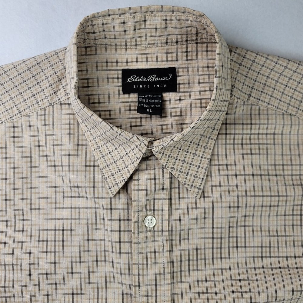 Eddie Bauer Shirt Mens XL Beige / Black Plaid Short Sleeve Button Up Classic Fit